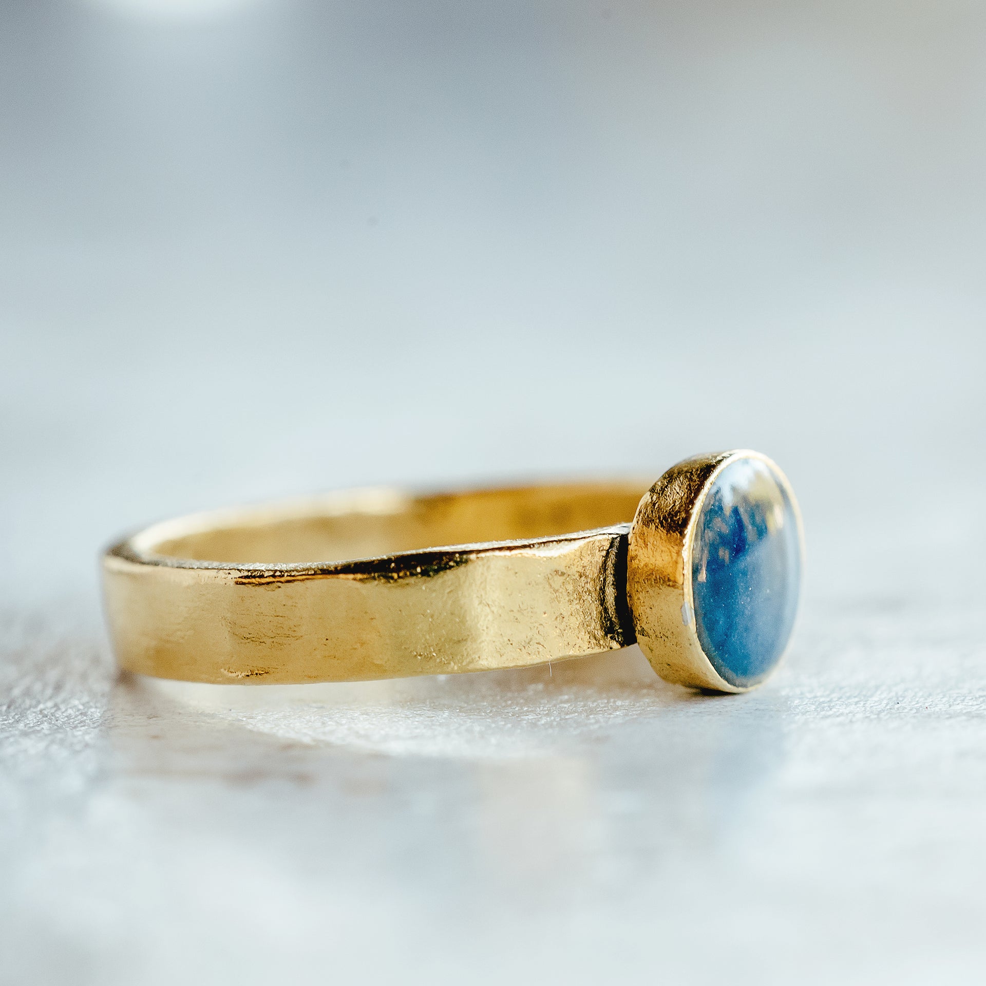 Lapis Lazuli Ring Gold 