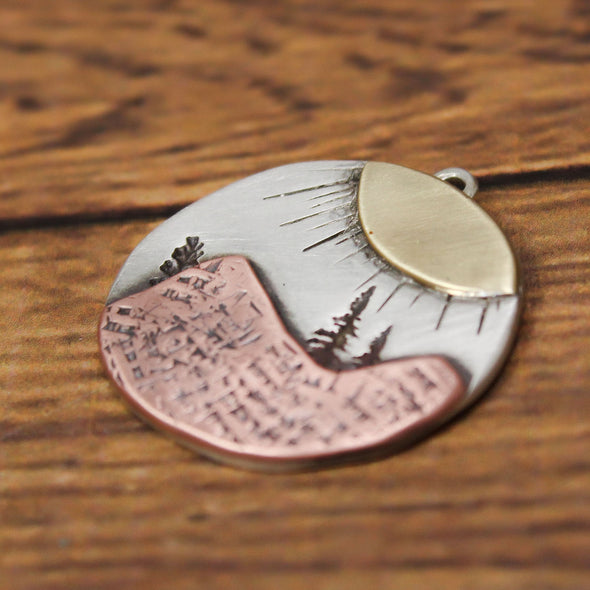 Oval Sunburst Mountain Necklace 